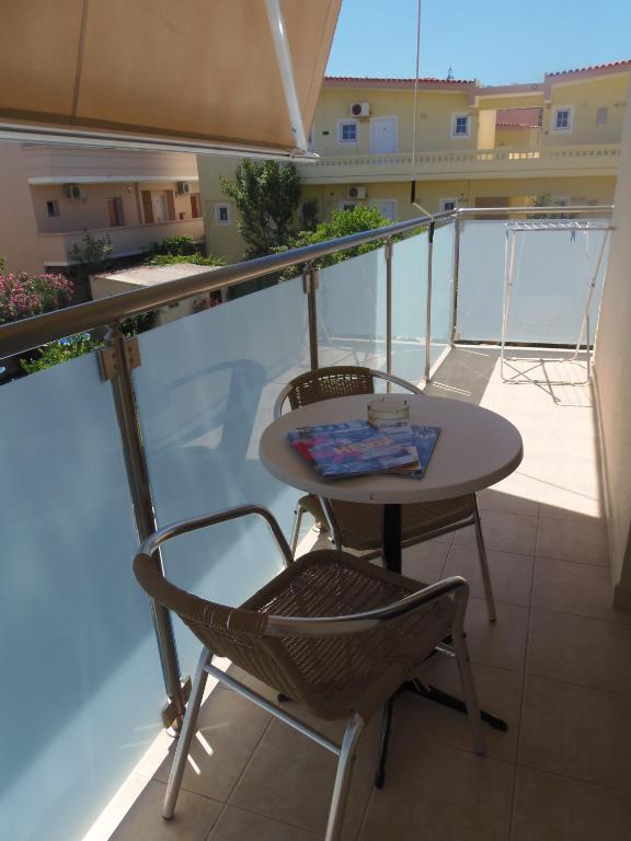 Angelica Studios And Apartments Agia Marina 部屋 写真