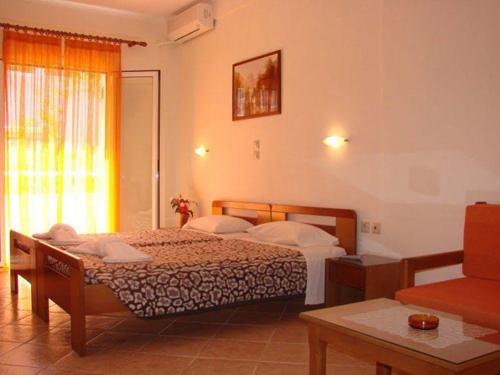 Angelica Studios And Apartments Agia Marina エクステリア 写真